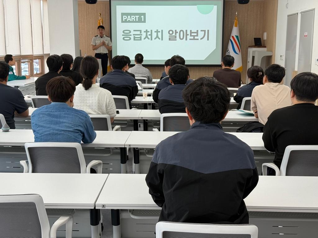 심폐소생술 교육 사진